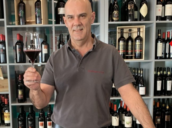 Jorge, Le Gérant